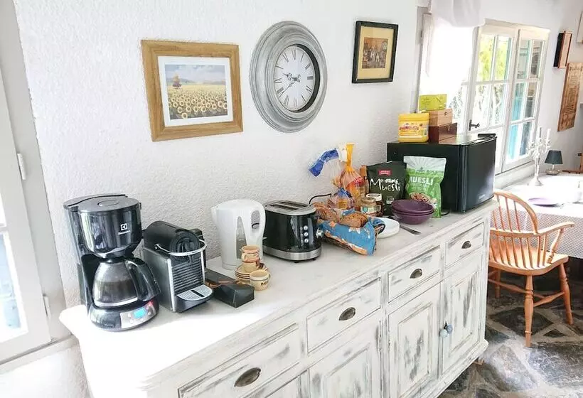 ベッドアンドブレックファースト Les Montades Chambres D Hôtes