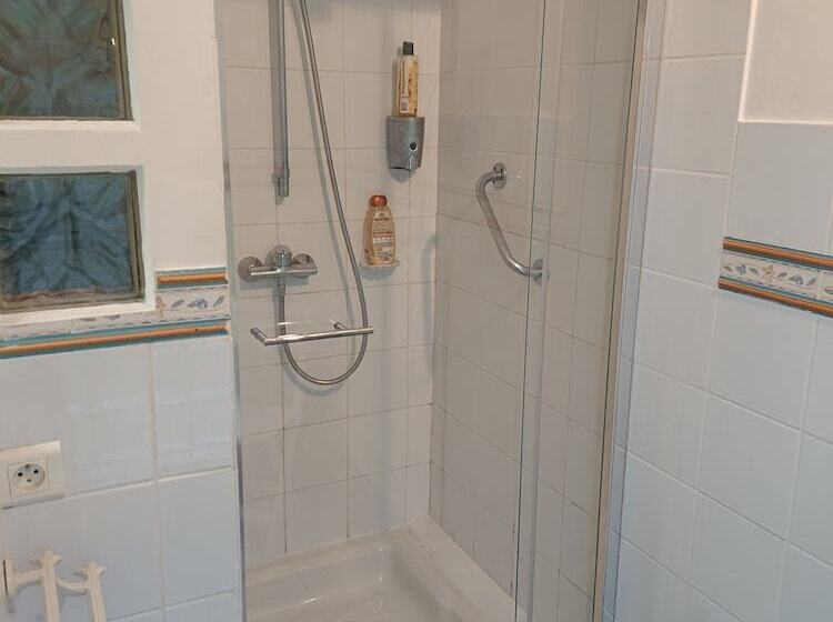 مبيت وإفطار Les Montades Chambres D Hôtes