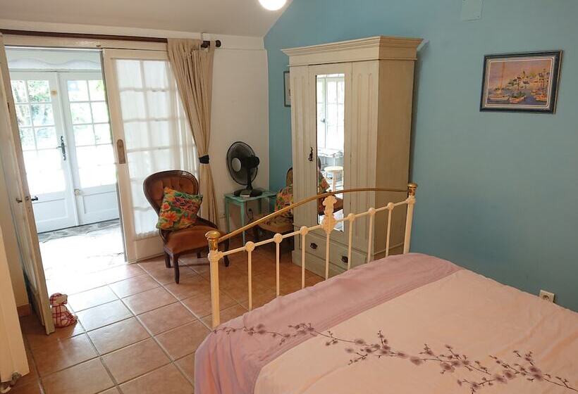 مبيت وإفطار Les Montades Chambres D Hôtes