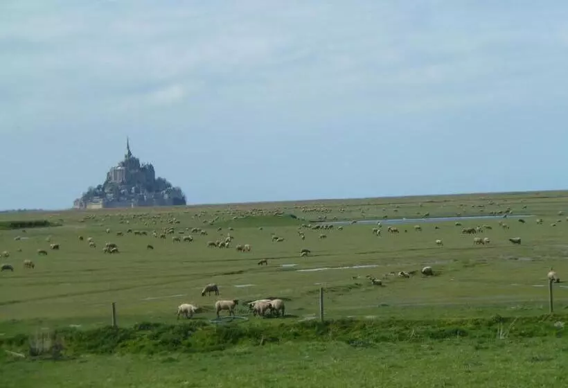 Aamiaismajoitus (B&B) Les Pres Salés