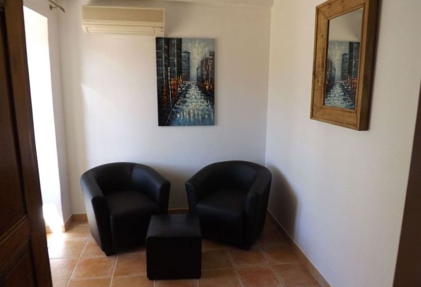 مبيت وإفطار Mas Dansavan Chambres D Hôtes