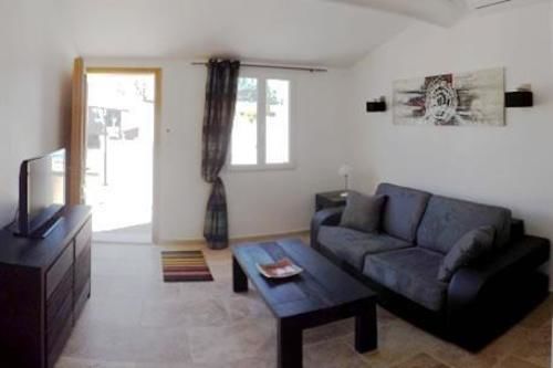 مبيت وإفطار Mas Dansavan Chambres D Hôtes