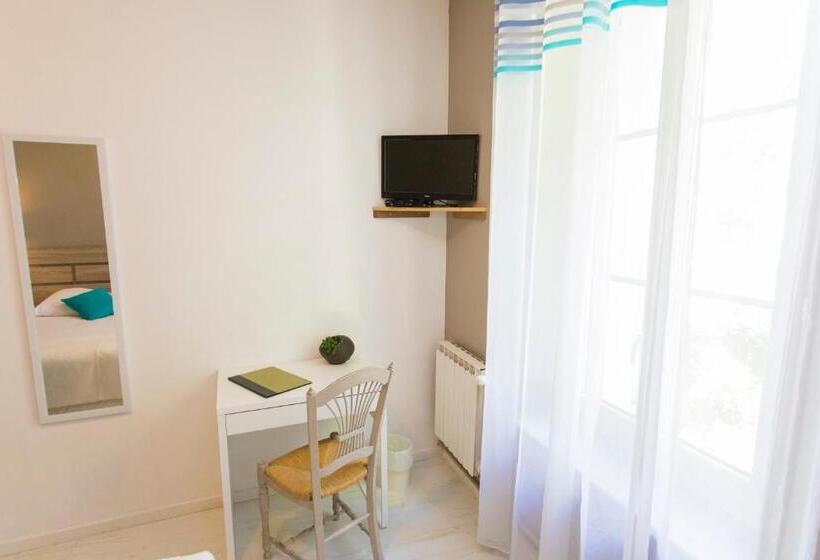 فندق Auberge De La Cauquiere