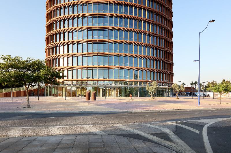 هتل Eurostars Torre Sevilla