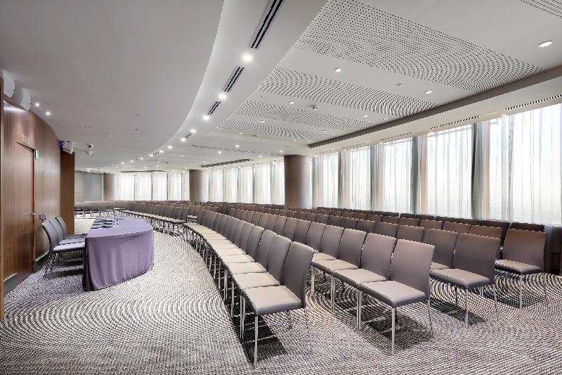 هتل Eurostars Torre Sevilla