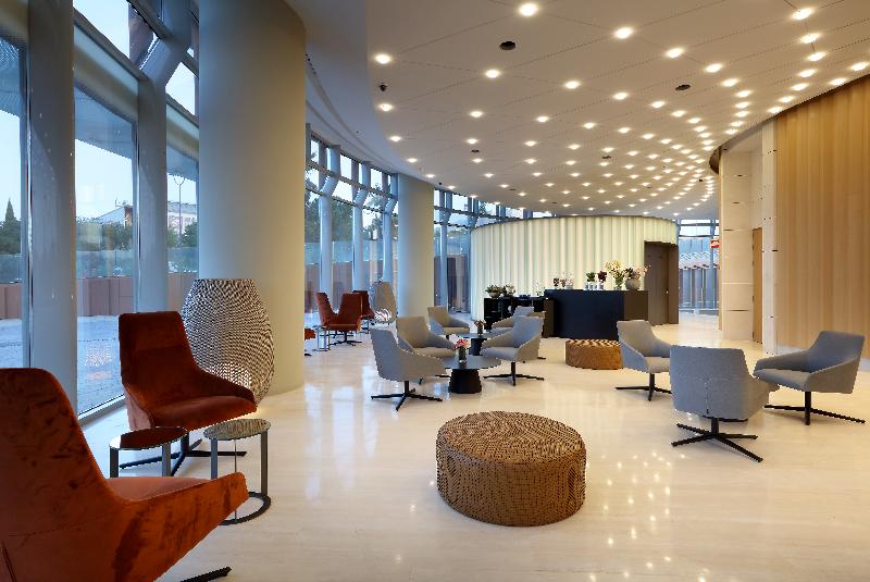 هتل Eurostars Torre Sevilla