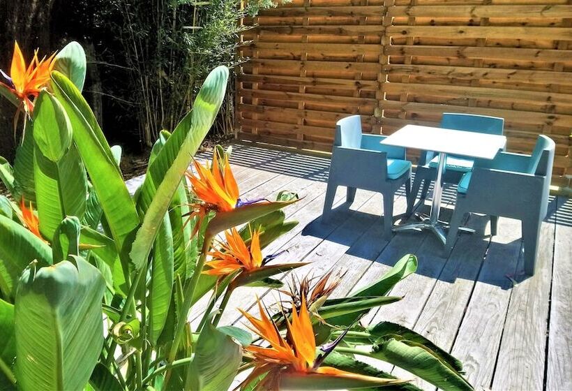 Отель Les Jardins De Bormes, Sauna & Jacuzzi