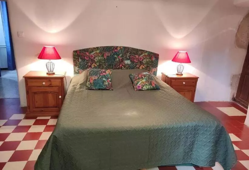 ホテル Logis Hôtel Restaurant Gîte La Bastide Du Vébron