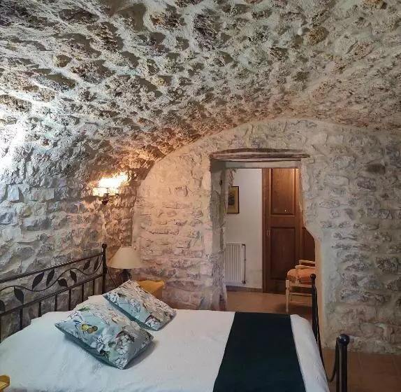 ホテル Logis Hôtel Restaurant Gîte La Bastide Du Vébron