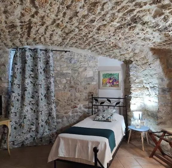 ホテル Logis Hôtel Restaurant Gîte La Bastide Du Vébron