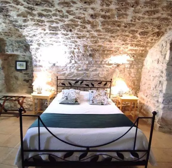 ホテル Logis Hôtel Restaurant Gîte La Bastide Du Vébron