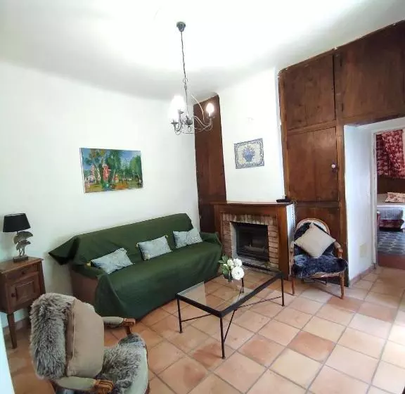 ホテル Logis Hôtel Restaurant Gîte La Bastide Du Vébron