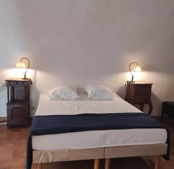 ホテル Logis Hôtel Restaurant Gîte La Bastide Du Vébron