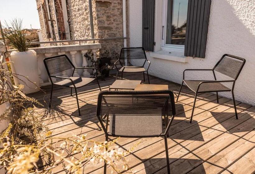 Hotel Logis Hôtel La Chaize