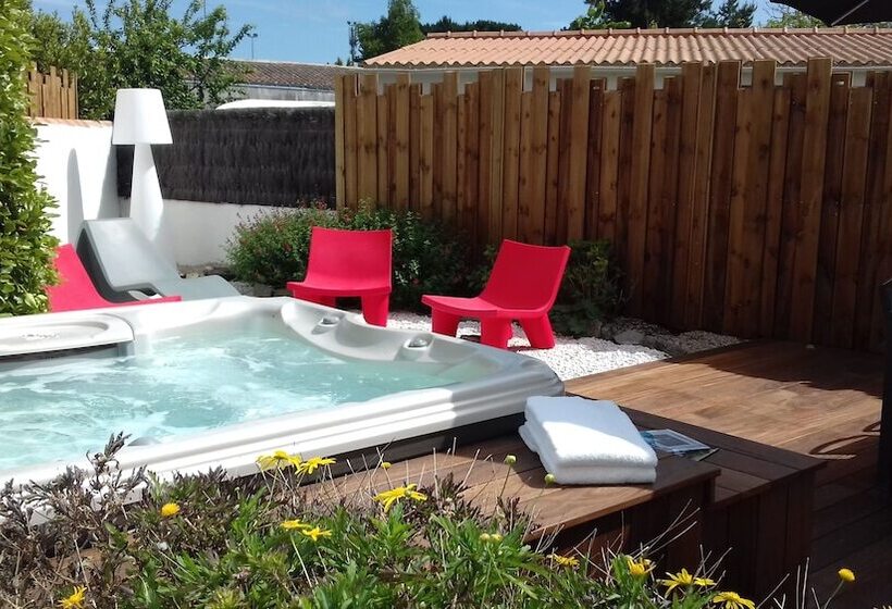 Hotel Logis Hôtel La Chaize