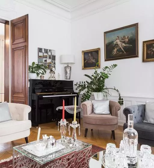 تختخواب و صبحانه La Villa De La Paix