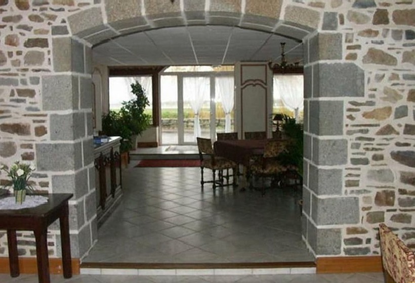 تختخواب و صبحانه Chambres D'hôtes La Bégaudière