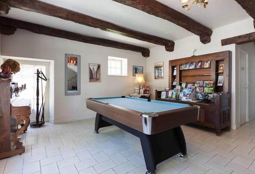 تختخواب و صبحانه Chambres D'hôtes La Bégaudière