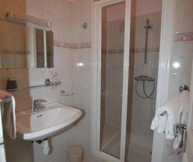 تختخواب و صبحانه Chambres D'hôtes La Bégaudière