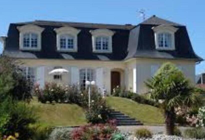 Aamiaismajoitus (B&B) Chambres D'hôtes La Mansardière