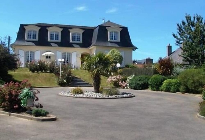 Aamiaismajoitus (B&B) Chambres D'hôtes La Mansardière