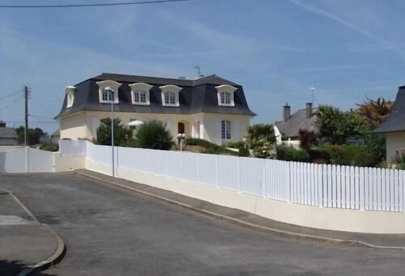 Aamiaismajoitus (B&B) Chambres D'hôtes La Mansardière