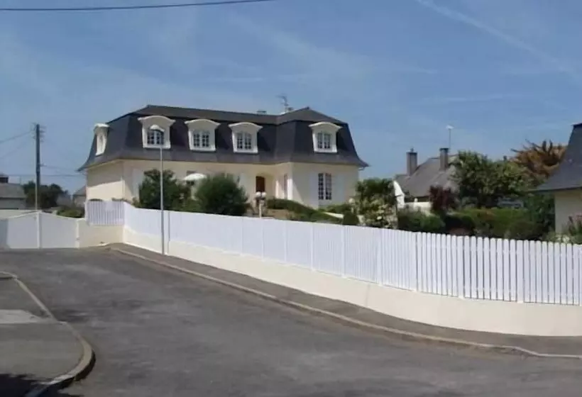 تختخواب و صبحانه Chambres D'hôtes La Mansardière