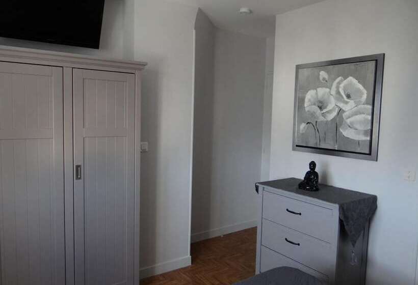 Aamiaismajoitus (B&B) Chambres D'hôtes La Mansardière