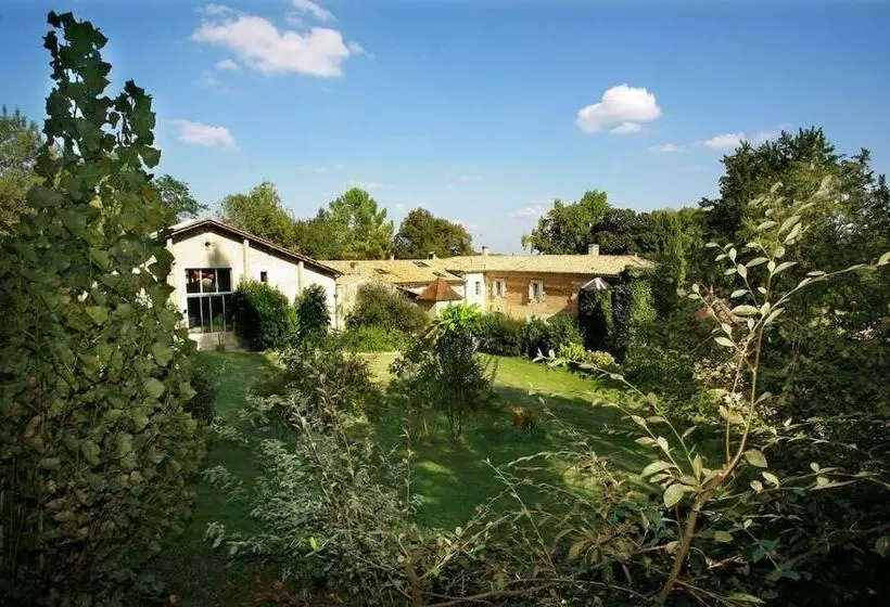 تختخواب و صبحانه Chateau Le Baudou