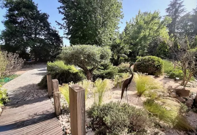 Aamiaismajoitus (B&B) Le Clos Du Bois Joli