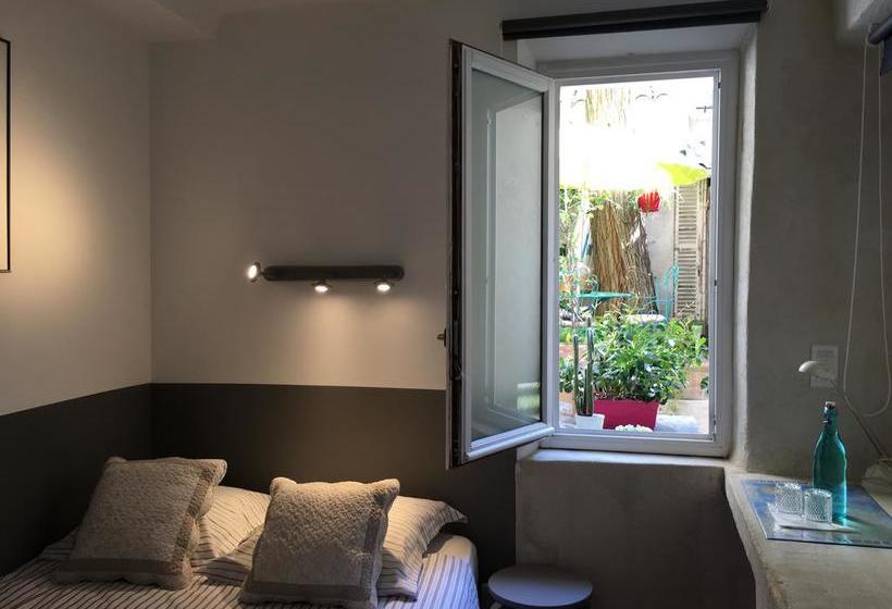 تختخواب و صبحانه Le Rayon Vert