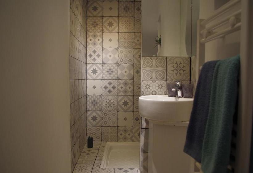 تختخواب و صبحانه Le Rayon Vert