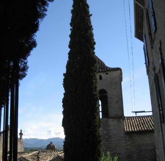 تختخواب و صبحانه Maison D Hôtes De L Evêché