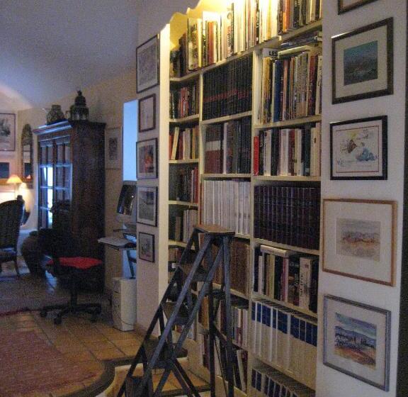 تختخواب و صبحانه Maison D Hôtes De L Evêché