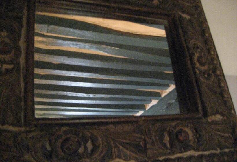 تختخواب و صبحانه Maison D Hôtes De L Evêché