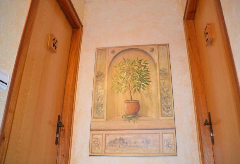 هتل Hôtel Alpis Cottia