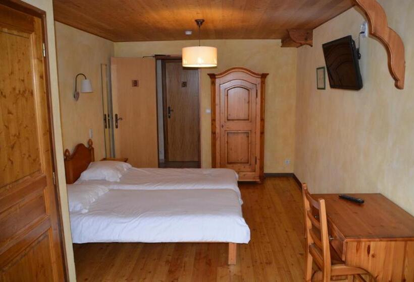 هتل Hôtel Alpis Cottia