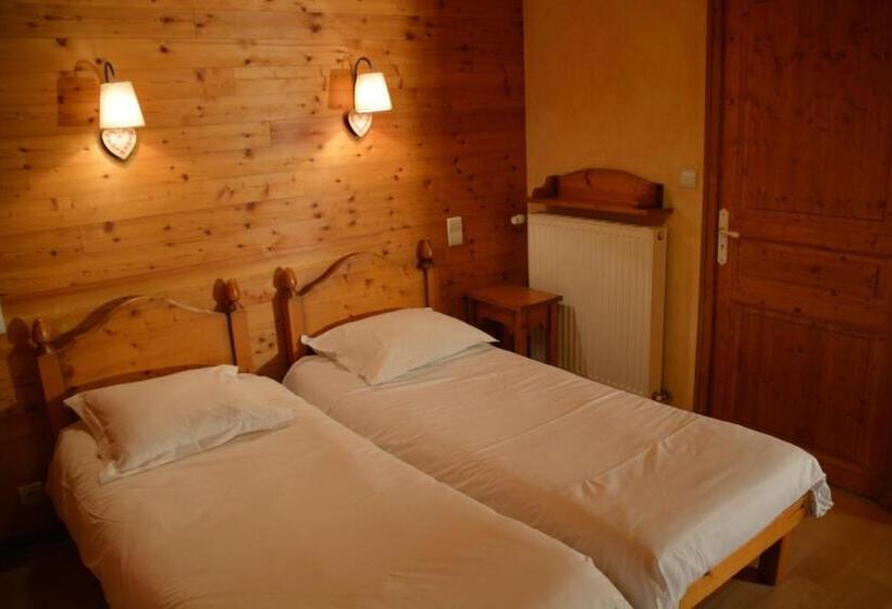 هتل Hôtel Alpis Cottia