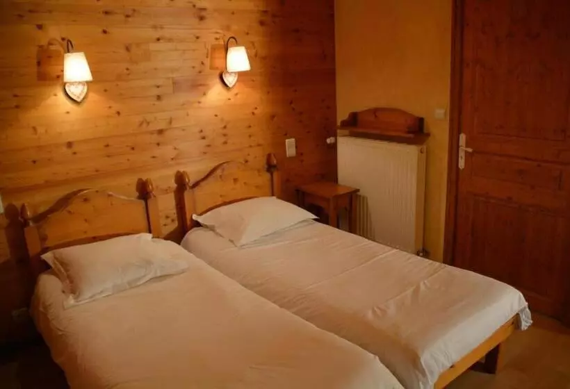 هتل Hôtel Alpis Cottia