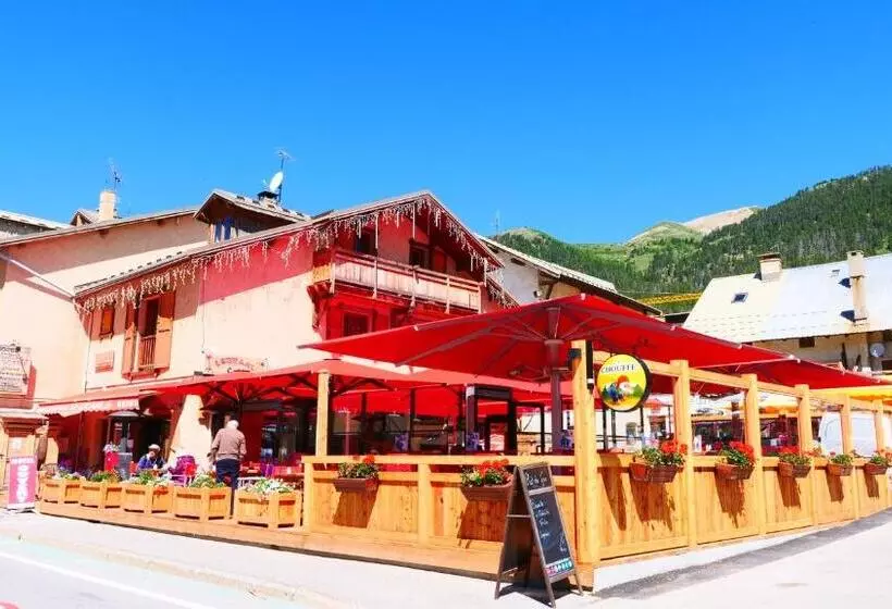 هتل Hôtel Alpis Cottia