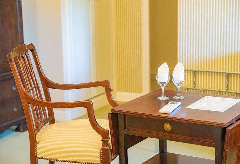 Отель Hôtel De Margaux