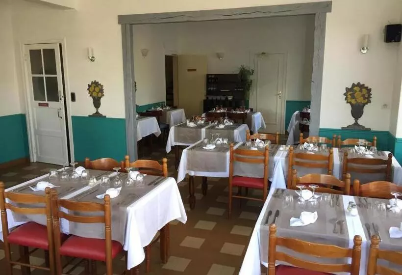 ホテル Hôtel Du Cygne