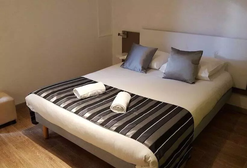 Hotelli Hôtel La Mirandole