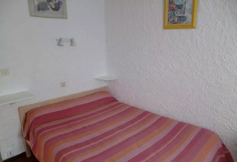 ホテル Hôtel Le Calypso