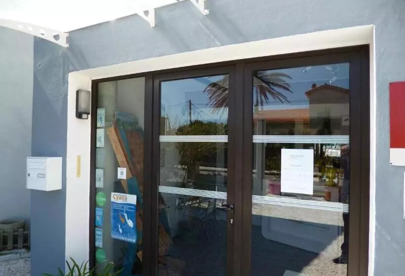 ホテル Hôtel Le Calypso