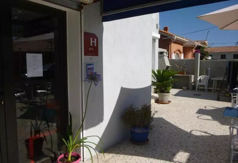 ホテル Hôtel Le Calypso