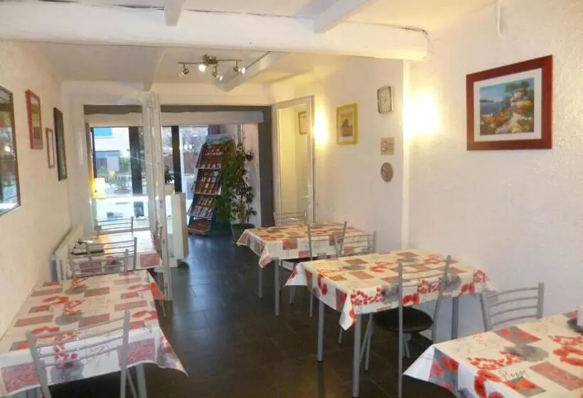 ホテル Hôtel Le Calypso