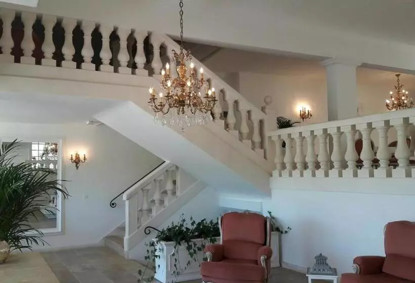 ホテル Hôtel Les Deux Lions