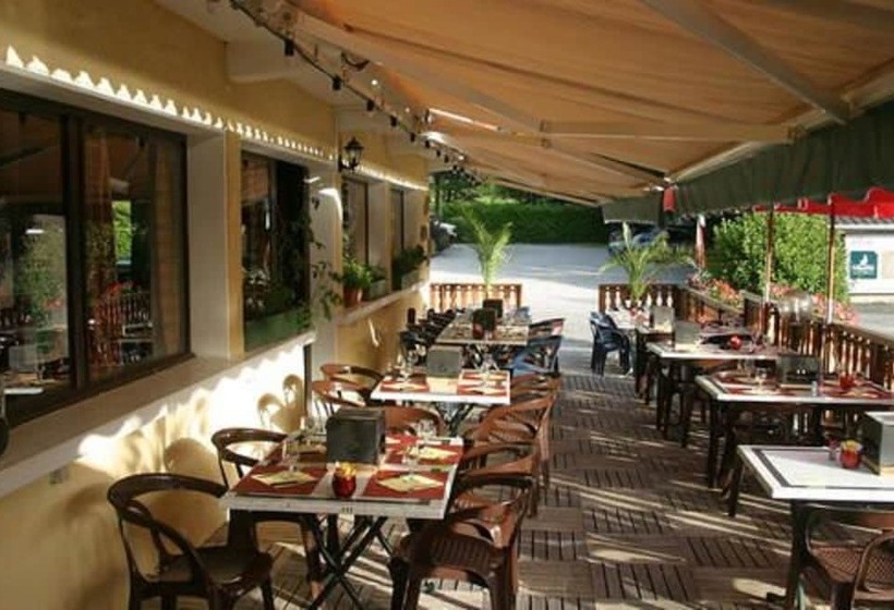 فندق Hôtel Les Dômes De Miage