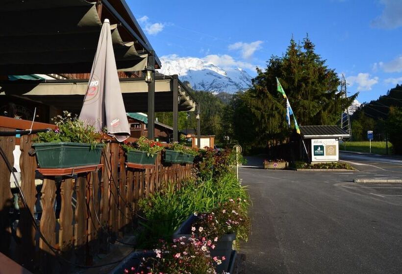 فندق Hôtel Les Dômes De Miage